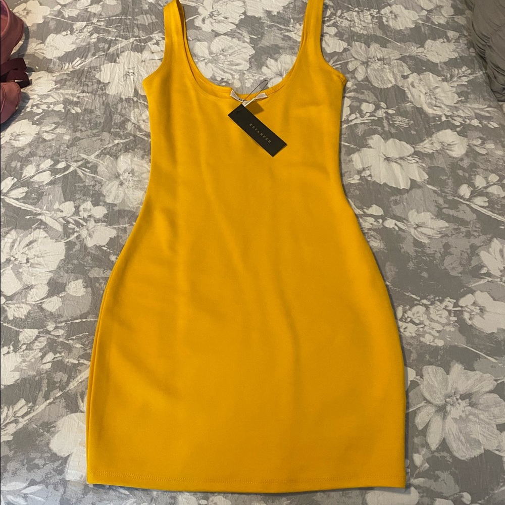 Mustard body con dress